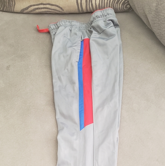 Boys track pants - Picture 3 of 4